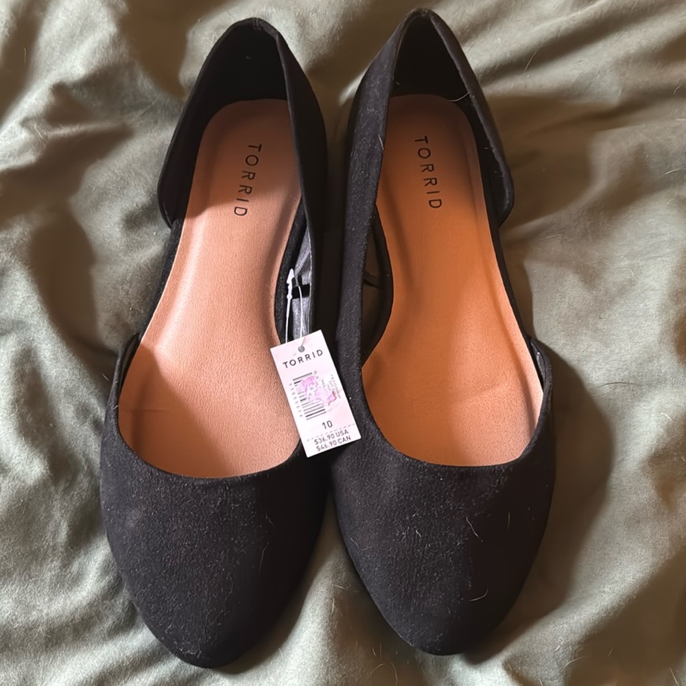 BRAND NEW Torrid Flats Size 10 Black